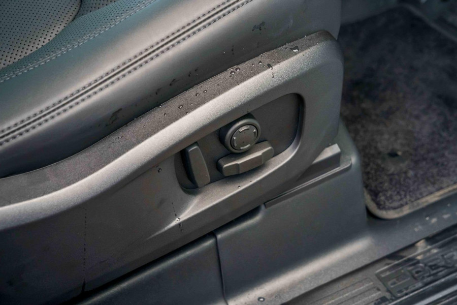 2025 MY25.5 Land Rover Defender L663 110 D350 X-Dynamic SE SUV