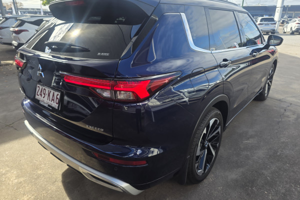 2024 Mitsubishi Outlander ZM Exceed SUV Image 7