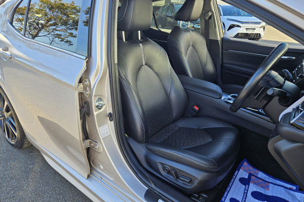 2020 Toyota Camry AXVH71R SX Sedan Image 8