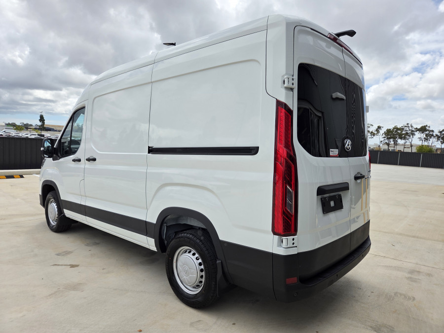 2026 MY24 LDV Deliver 9 Mid Roof MWB Van Image 5