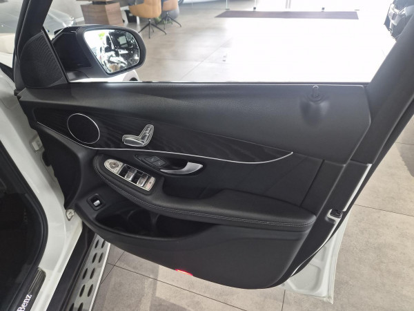2019 Mercedes-Benz GLC-Class X253 GLC250 SUV image 10