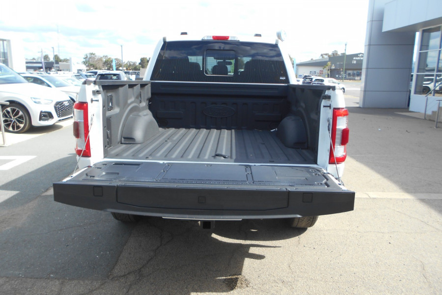 2023 Ford F-150 No Series Lariat Dual Cab Image 22