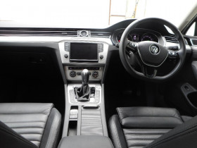 2015 MY16 Volkswagen Passat 132TSI COMFORTLIN Sedan