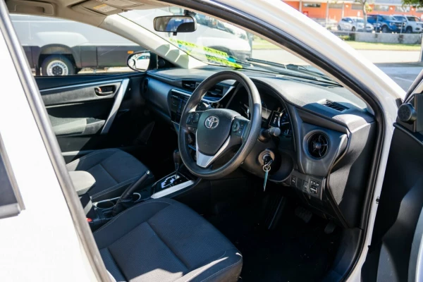 2016 Toyota Corolla ZRE182R Ascent Sedan Image 14