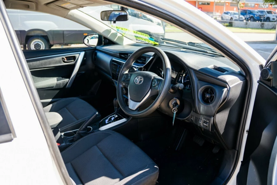 2016 Toyota Corolla ZRE182R Ascent Sedan Image 14