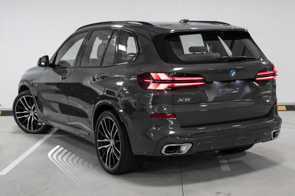 2025 BMW X5 G05 LCI xDrive50e M Sport SUV image 2