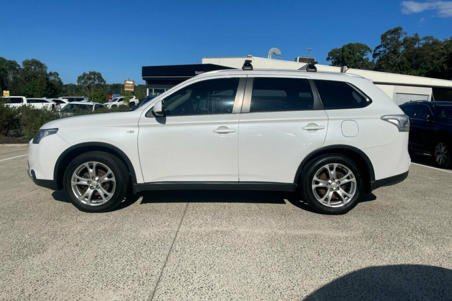 2013 MY14 Mitsubishi Outlander ZJ ES SUV Image 6