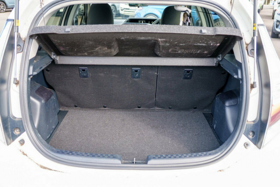 2020 Toyota Prius C NHP10R Hatch Image 8
