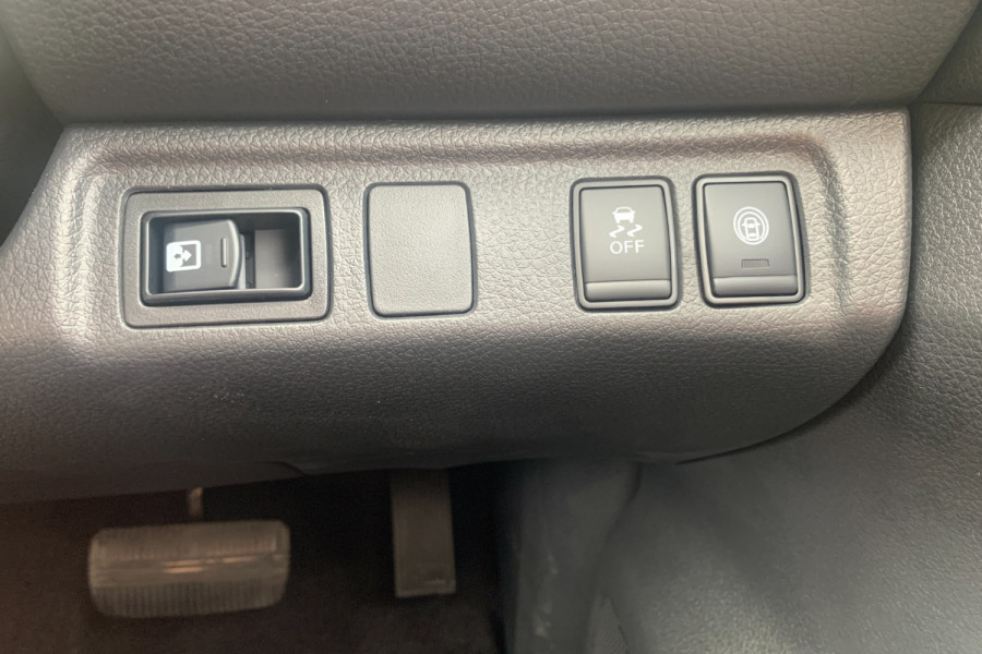 2024 Nissan Navara D23 ST Ute Image 18