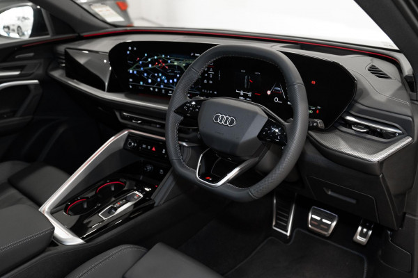 2026 Audi Q5 e-hybrid 270kW SUV image 6