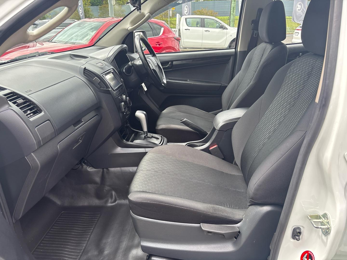 2018 Isuzu D-MAX  SX High Ride Ute Image 15