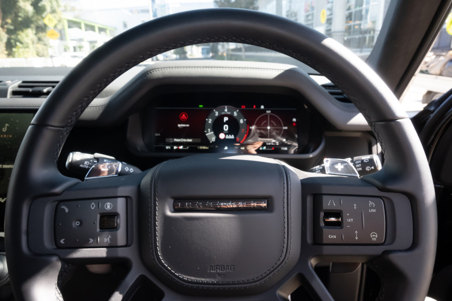 2026 Land Rover Defender L663 110 P635 OCTA Black SUV