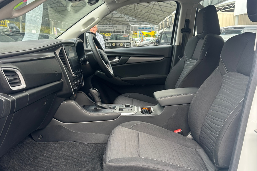 2023 MY24 Isuzu MU-X RJ LS-M SUV Image 9