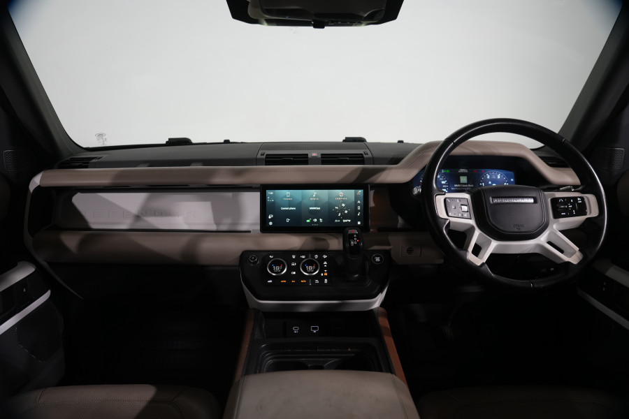 2021 Land Rover Defender L663 110 D300 SE SUV Image 13