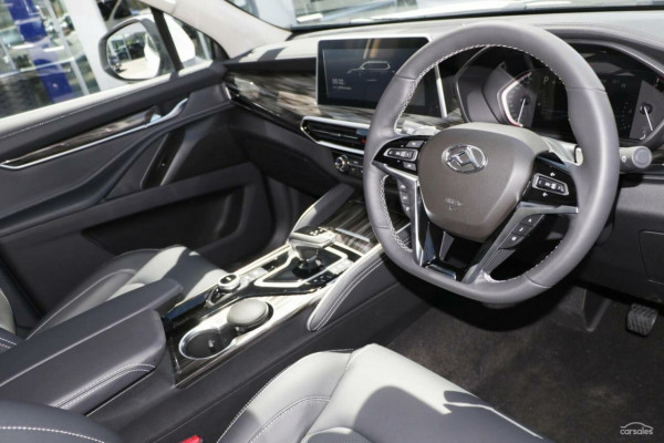 2024 LDV D90 SV9A Executive SUV Image 5