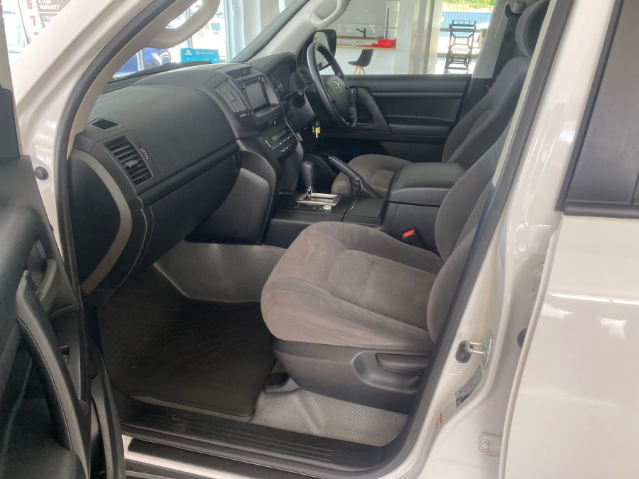 2019 Toyota Landcruiser VDJ200R GX Suv Image 17