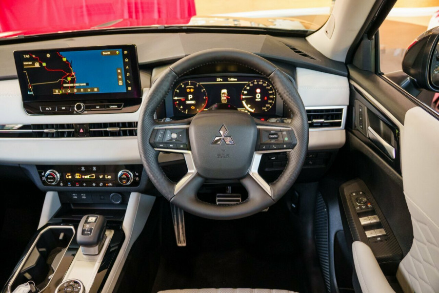 2025 Mitsubishi Outlander ZM Exceed SUV Image 11