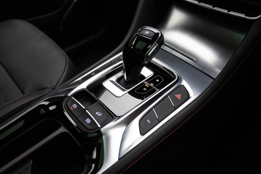 2025 MG HS Plug-in Hybrid Essence SUV Image 12