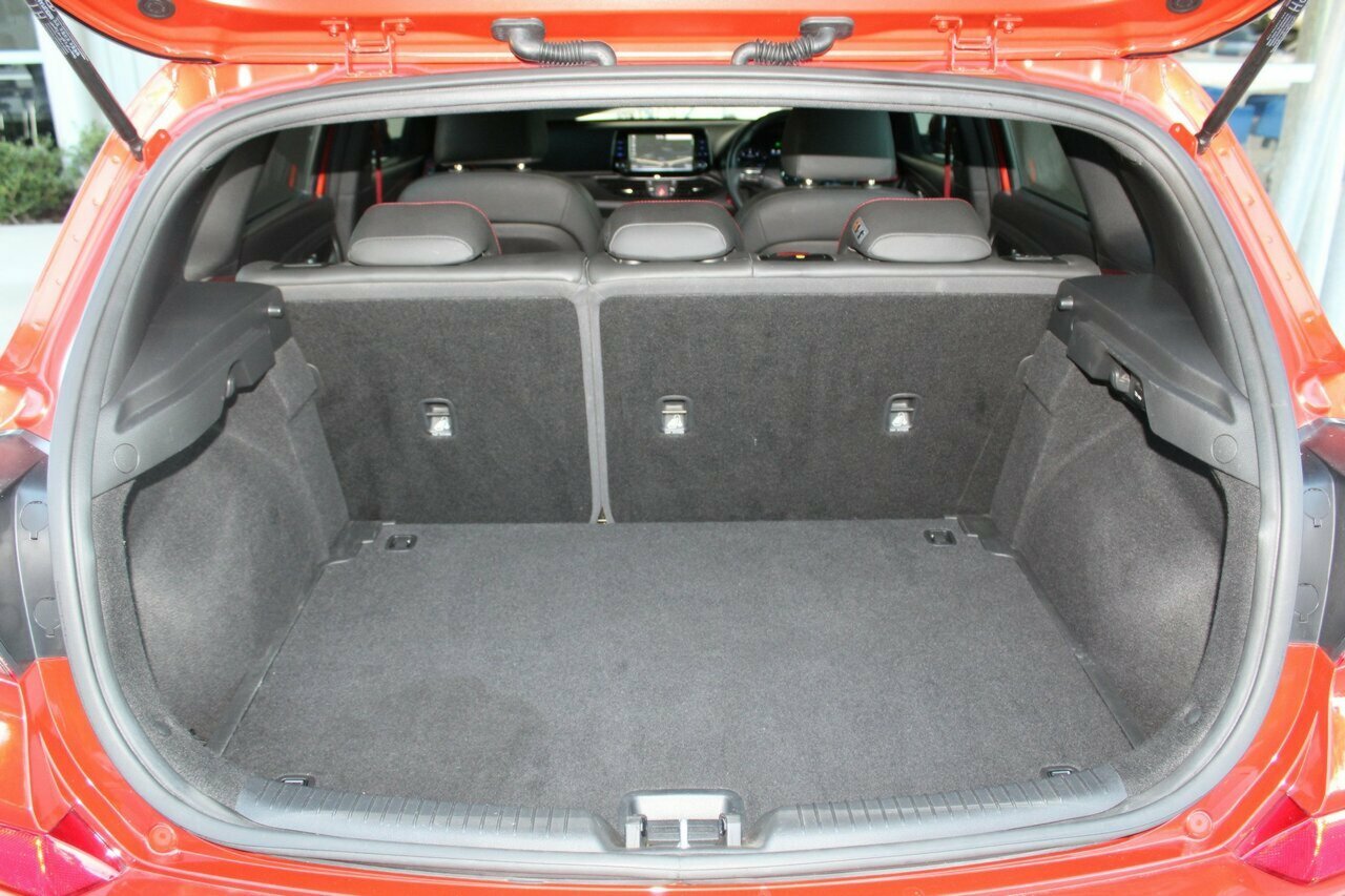 2017 MY18 Hyundai i30 PD MY18 SR D-CT Premium Hatchback Image 22