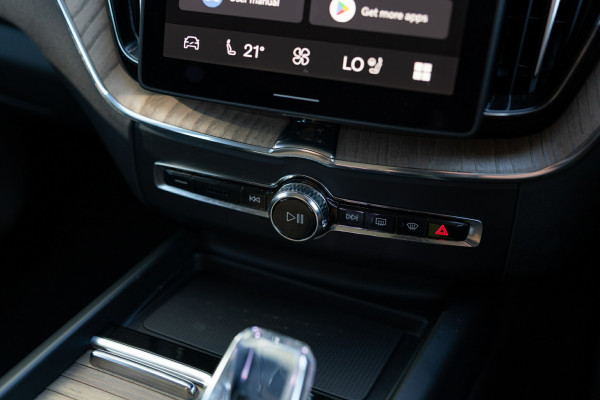 2025 MY26 Volvo XC60 UZ Plus B5 Bright SUV Image 26