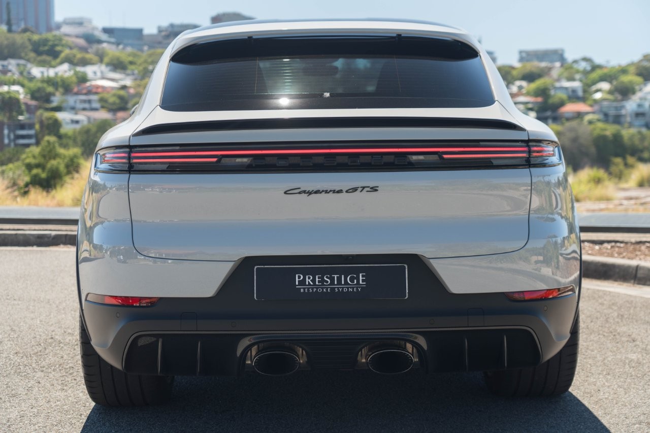 2024 Porsche Cayenne GTS Coupe Image 5