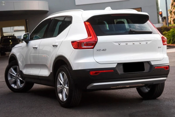 2026 Volvo XC40 XZ Plus B4 SUV Image 4
