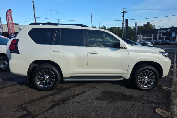 2020 Toyota LandCruiser Prado GDJ150R VX SUV Image 11
