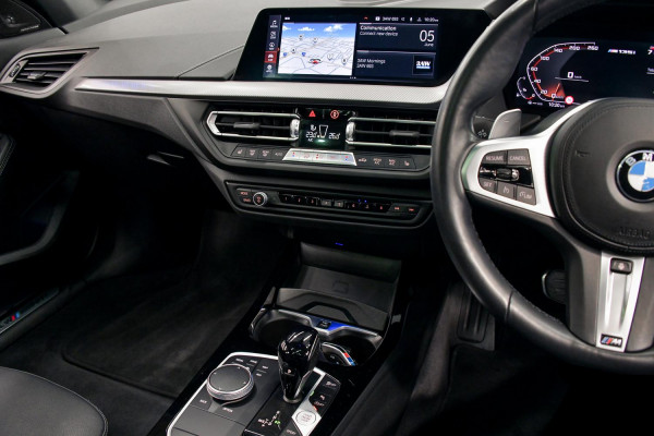 2022 BMW 1 Series F40 M135i xDrive Hatch image 7