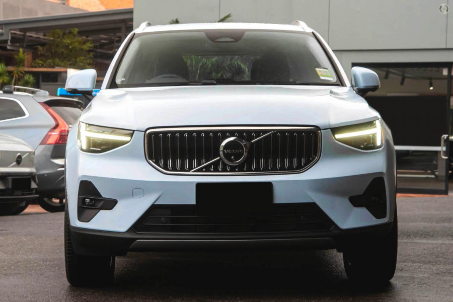 2024 MY25 Volvo XC40 XZ Ultra B4 Bright SUV Image 13
