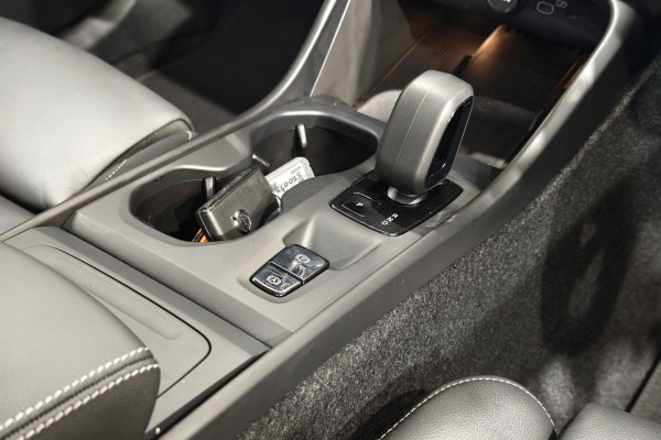 2025 Volvo XC40 XZ Plus B4 SUV Image 39