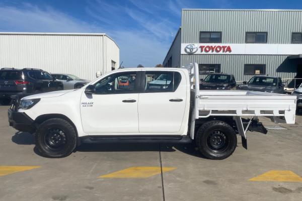 2018 Toyota HiLux  SR Double Cab Pick Up Image 4