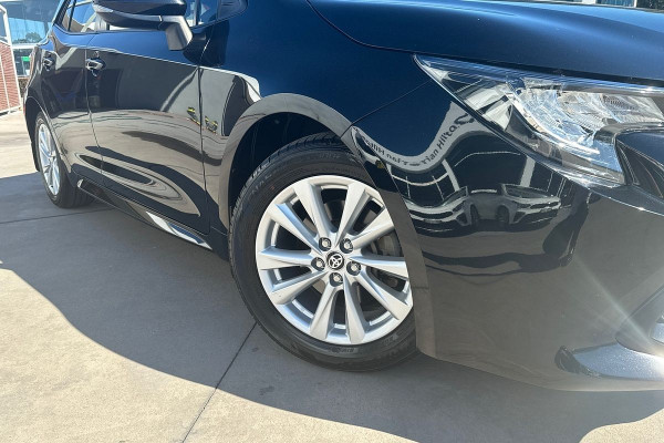 2021 Toyota Corolla MZEA12R Ascent Sport Hatch Image 2