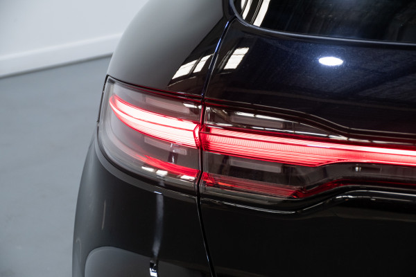 2021 Porsche Macan SUV Image 11