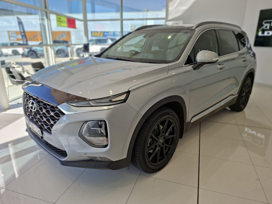 2018 Hyundai Santa Fe DM5 Series II Highlander SUV Image 3
