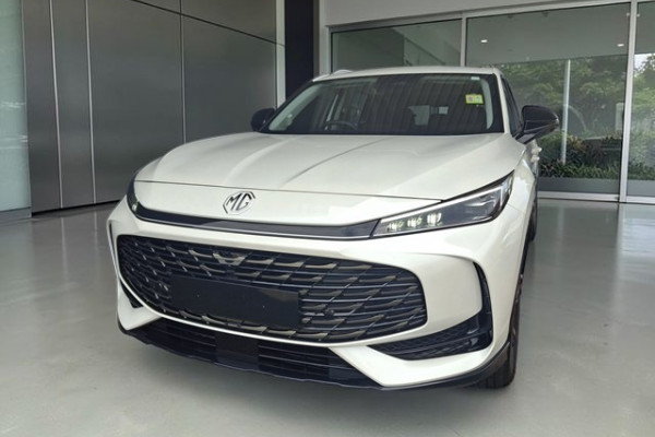 2025 MG HS AS33H Excite Hybrid+ SUV Image 3