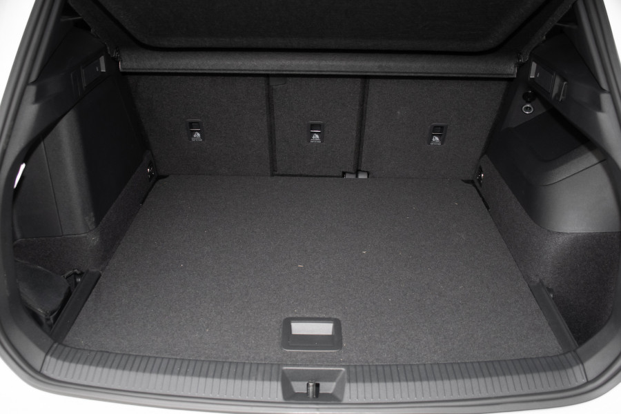 2026 Volkswagen Tiguan CT 200TSI eHybrid R-Line SUV Image 23