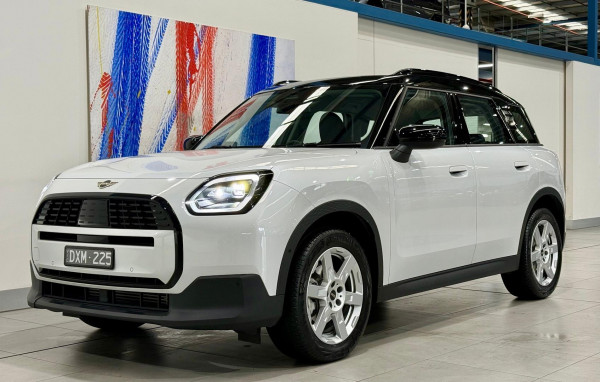 2025 MINI Countryman U25 C Core SUV image 3