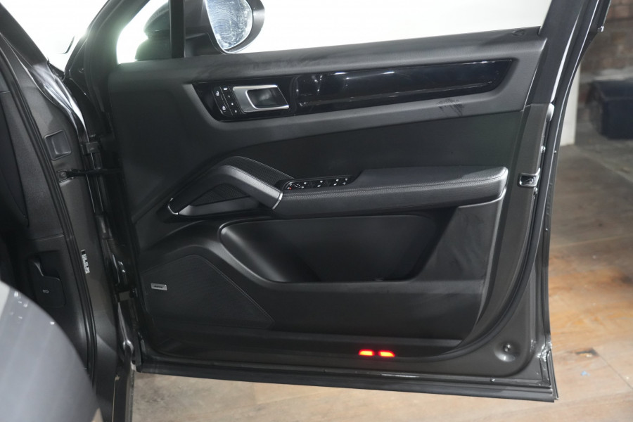 2023 Porsche Cayenne SUV