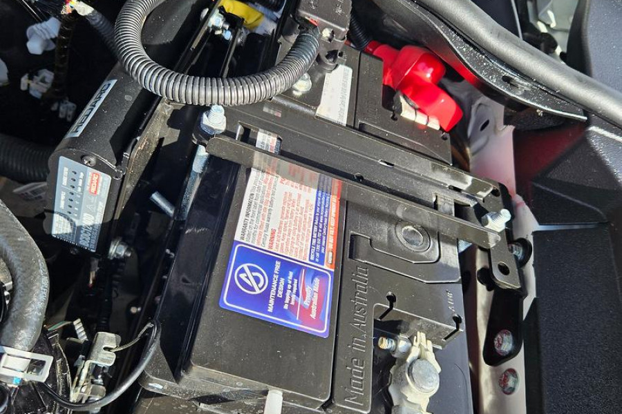 2022 Toyota HiLux GUN126R SR Double-Cab Cab-Chassis Image 19