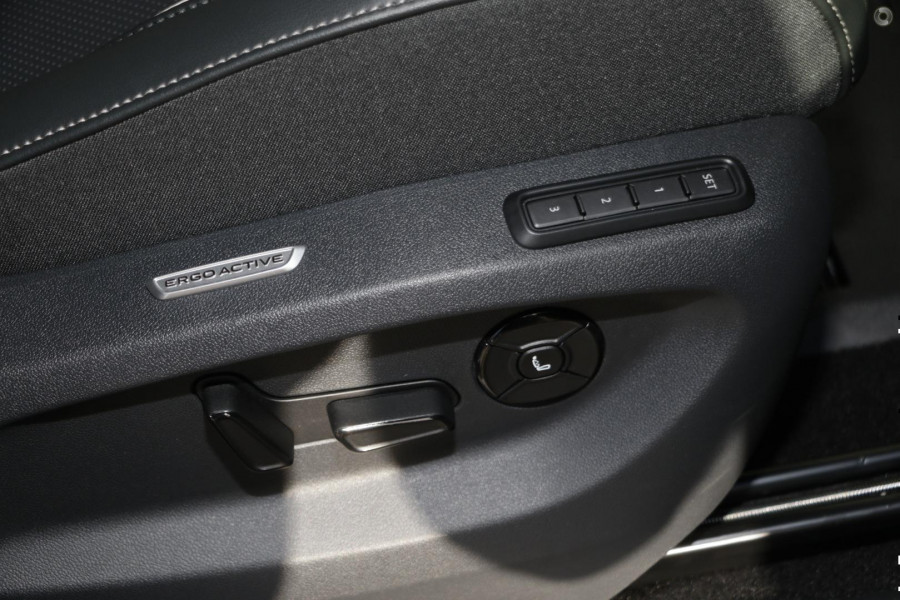 2026 Volkswagen Tiguan CT 150TSI eHybrid Elegance SUV Image 13
