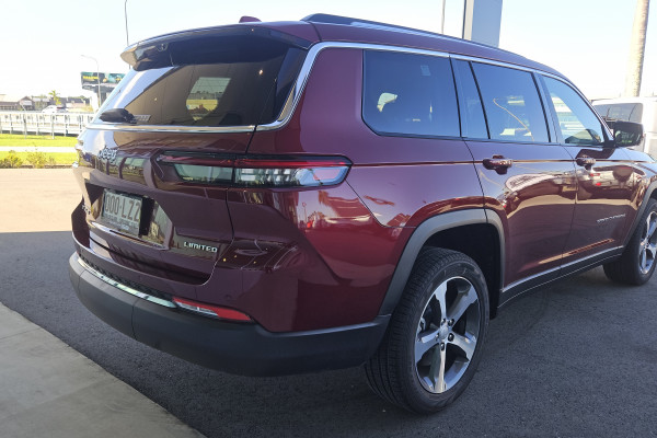2022 Jeep Grand Cherokee WL Limited SUV Image 5