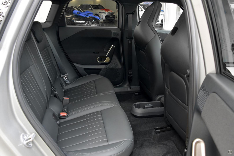 2026 MINI Aceman J05 SE Favoured Hatch