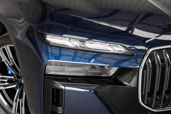 2024 BMW 7 Series G70 740i M Sport Sedan