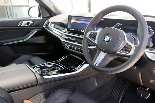 2025 BMW X5 G05 LCI xDrive30d M Sport SUV image 7