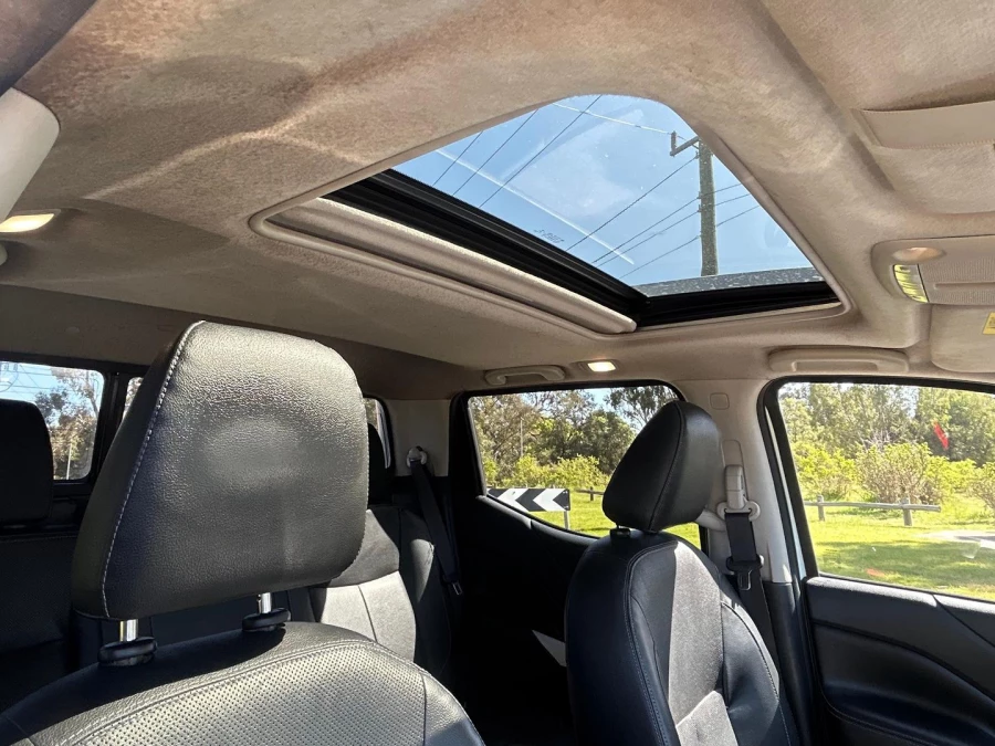 2019 Nissan Navara D23 Series 3 ST-X King Cab Pickup Image 33