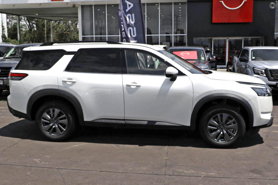 2024 Nissan Pathfinder R53 ST-L SUV Image 10