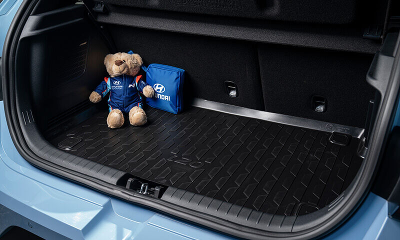Cargo liner tray