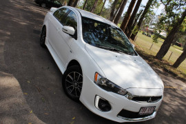 Mitsubishi Lancer ES CF