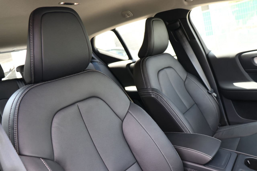 2019 Volvo Xc40 (No Series) MY20 T4 Momentum Suv Image 16