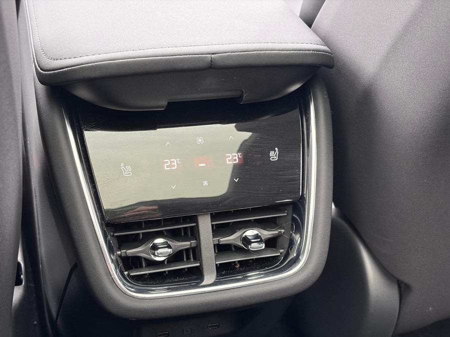 2025 MY26 Volvo EX90  Ultra Twin Motor Performance SUV Image 9